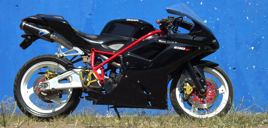 Honda-Tiger-Ganti-Baju-Ala-Ducati-1198-SP-pilih-1