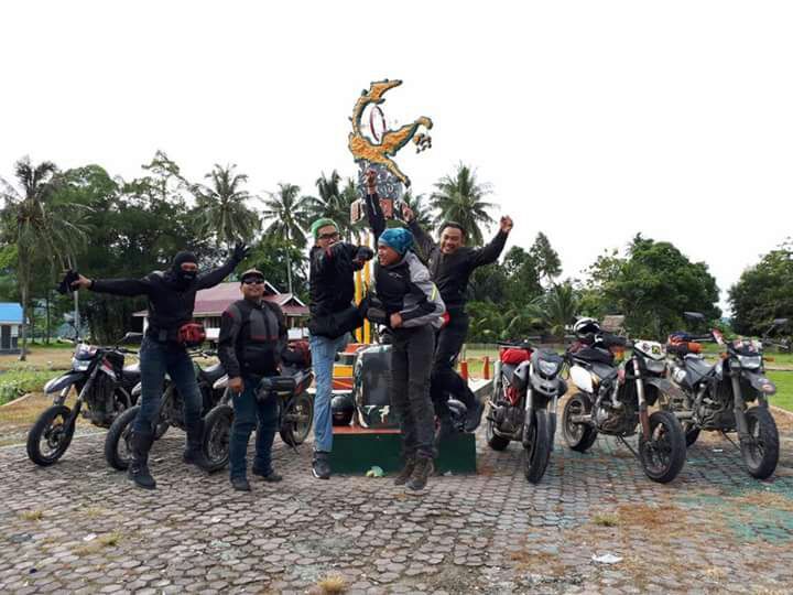 Supermoto Indonesia Touring Jelajahi Sulawesi (4)