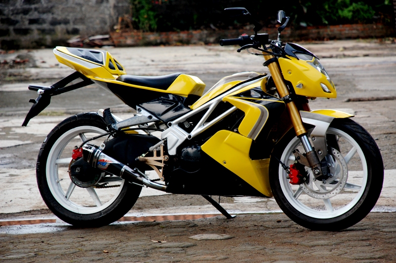 Yamaha Jupiter MX 2006 : Inspirasi Dari Kenny Robert 