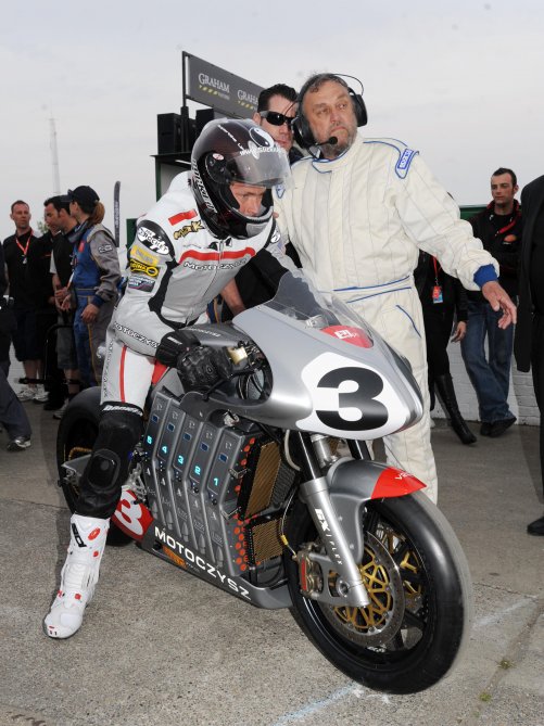 Michael Czysz MotoCzysz E1PC Adalah Motor Balap Masa Michael Czysz MotoCzysz E1PC Adalah Motor Balap Masa