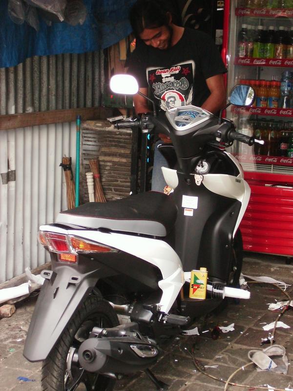 Gondrong Stiker Jagonya Cutting Sticker Gilamotor