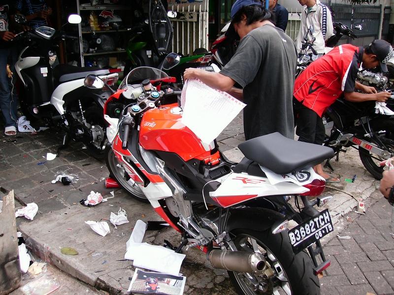 Gondrong Stiker Jagonya Cutting  Sticker  Gilamotor