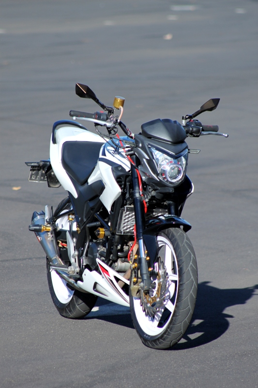 Modifikasi CB150R StreetFire: Ini StreetFighter Gw | Gilamotor