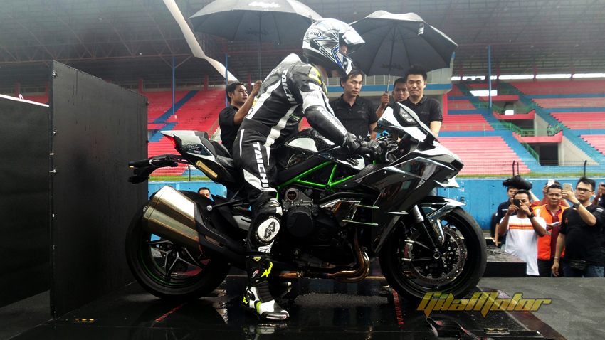 PT. Kawasaki Motor Indonesia resmi meluncurkan Ninja H2 di Indonesia
