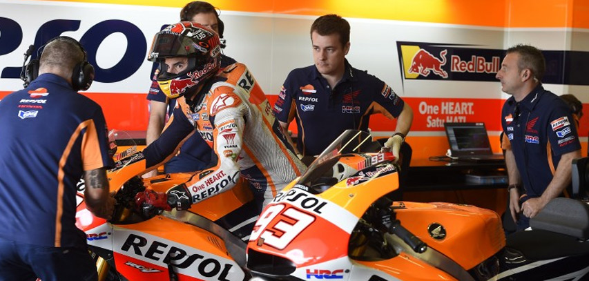 Marc-Marquez-Swing-arm-latihan-Jerez-MotoGP-Honda