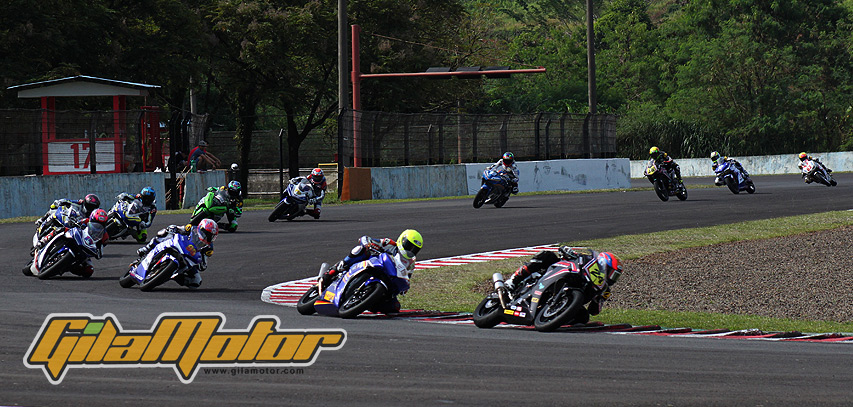 Asia-Road-racing-Championship-ARRC-AP250cc-Seri2-Sentul-2015