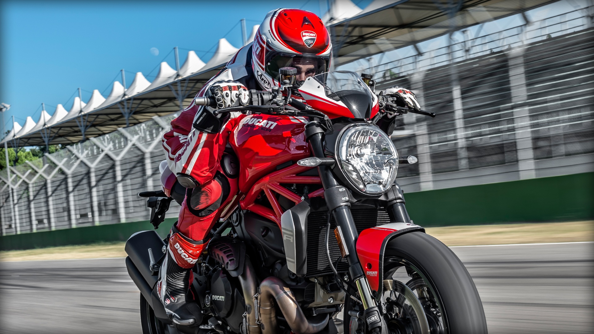 Foto Foto Keren Ducati Monster 1200R 2016 Gilamotor