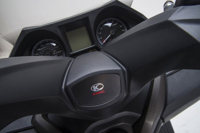 kymco-xtown-300i-abs-2016-3