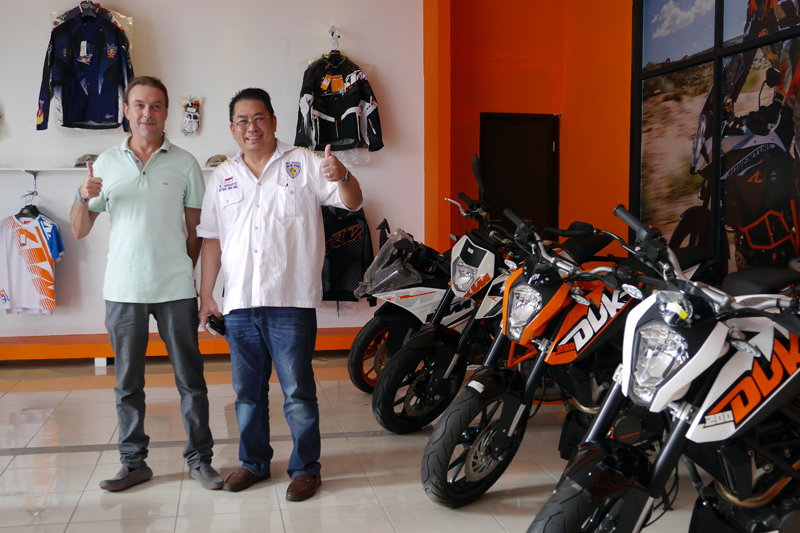 KTM Husqvarna Resmikan Gerai Baru di Bez Auto Center 