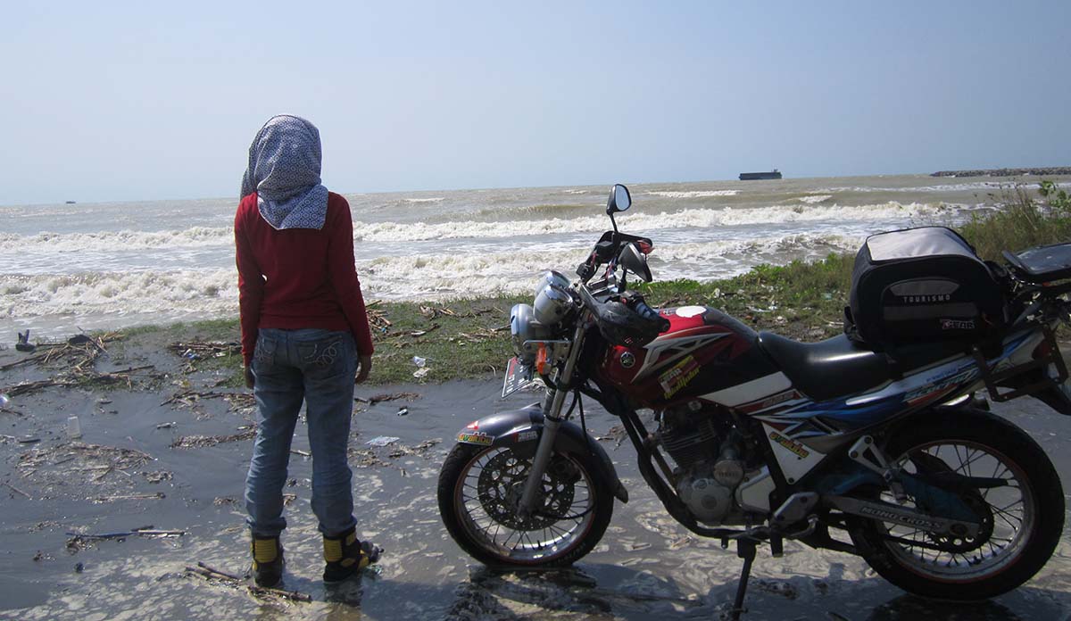 Susur Pantai Tempuh 700 Km Gilamotor