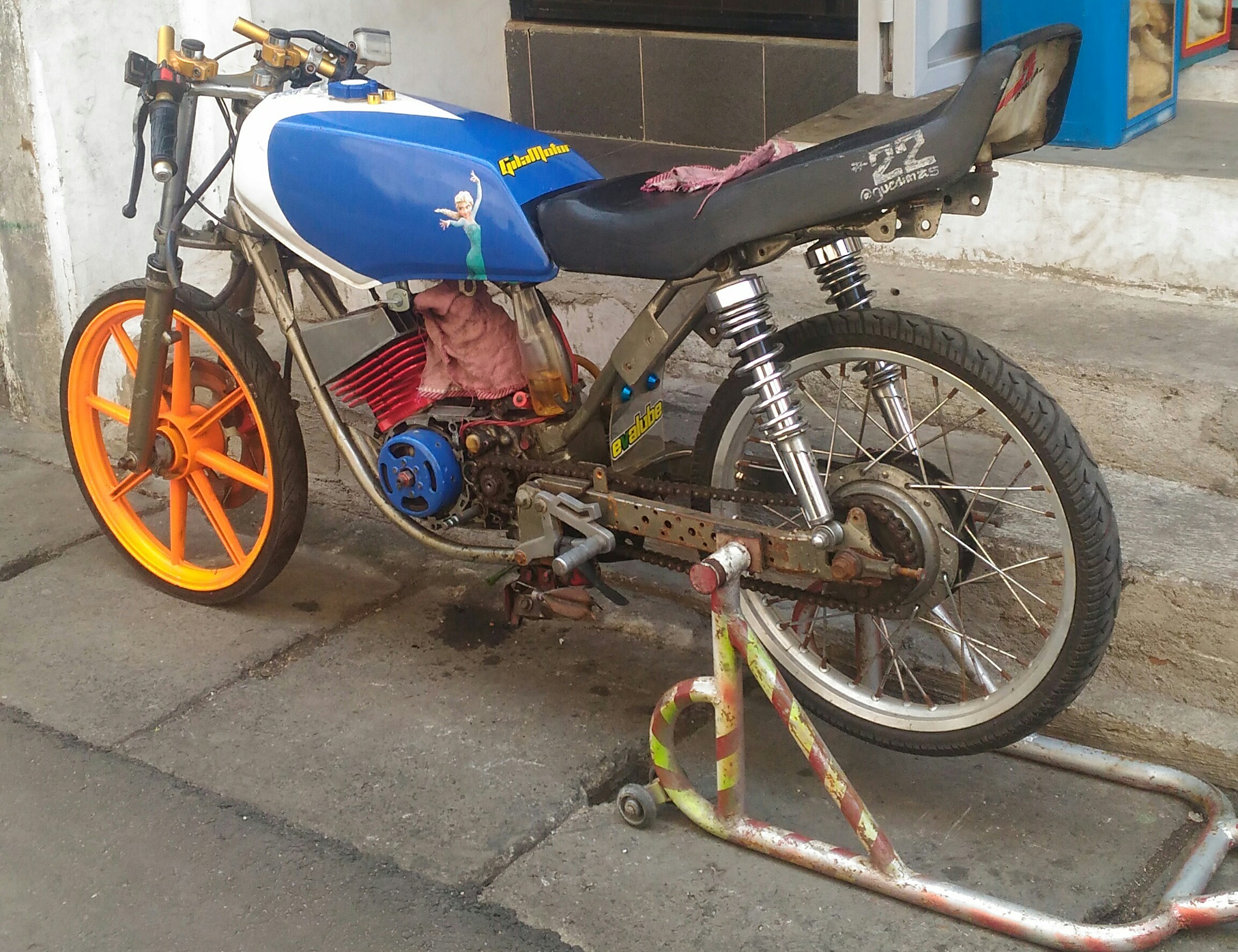 Jangan Nekat Pakai Ban Cacing Buat Harian Gilamotor