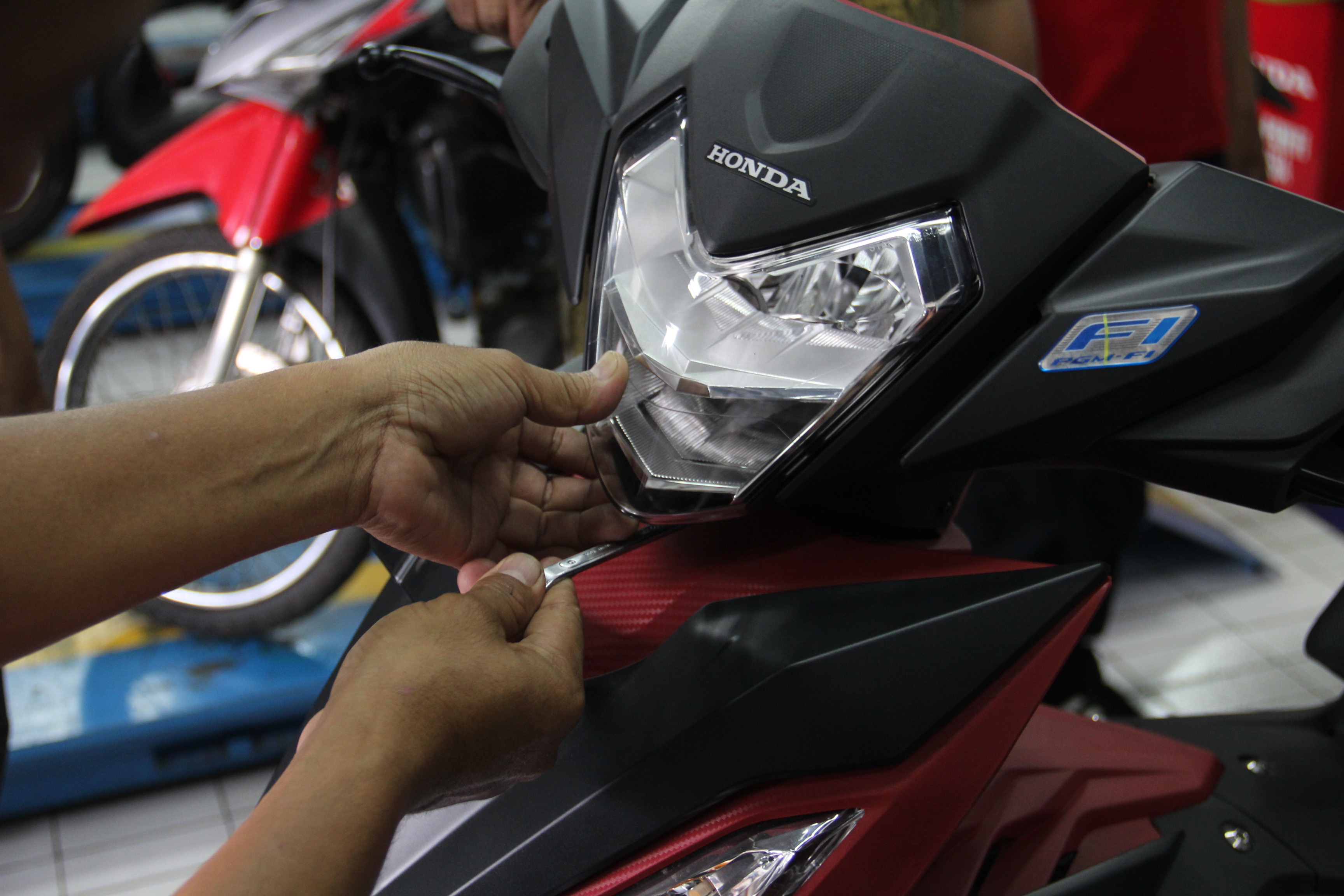 Yuk Setel Ketinggian Headlamp New Honda Sonic 150R Dan Supra GTR 150