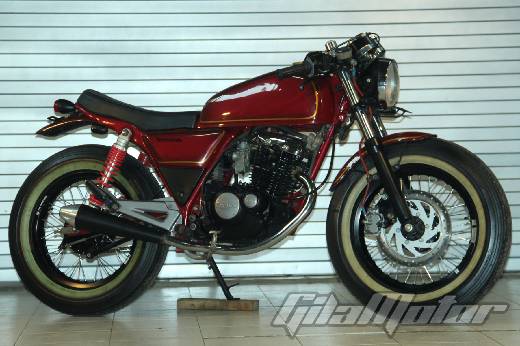 Suzuki Thunder 125 2006 Cafe Racer Simpel Sesuai Budget Gilamotor