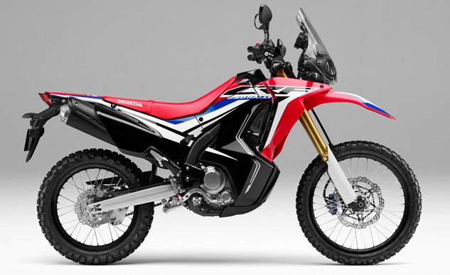 Honda CRF250L Rally gunakan grafis yang identik dengan motor Honda di reli Dakar.