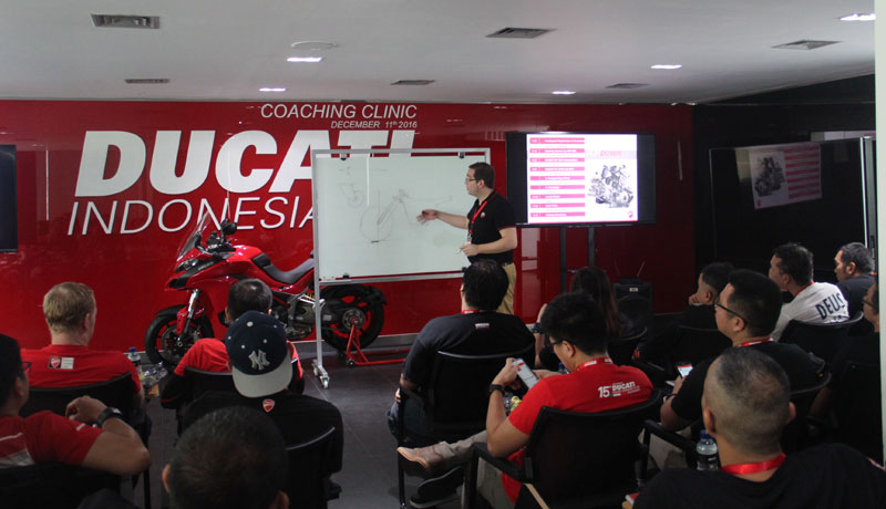 Coaching-Clinic-Ducati