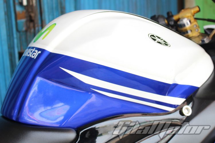 Modifikasi Yamaha R25 : Racikan Gerai Bodi Kit  Gilamotor