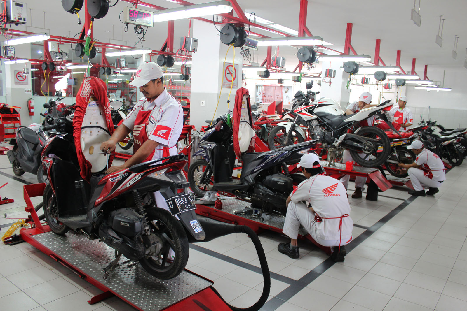 AHASS Jabar Service 8 Juta Motor Honda Gilamotor