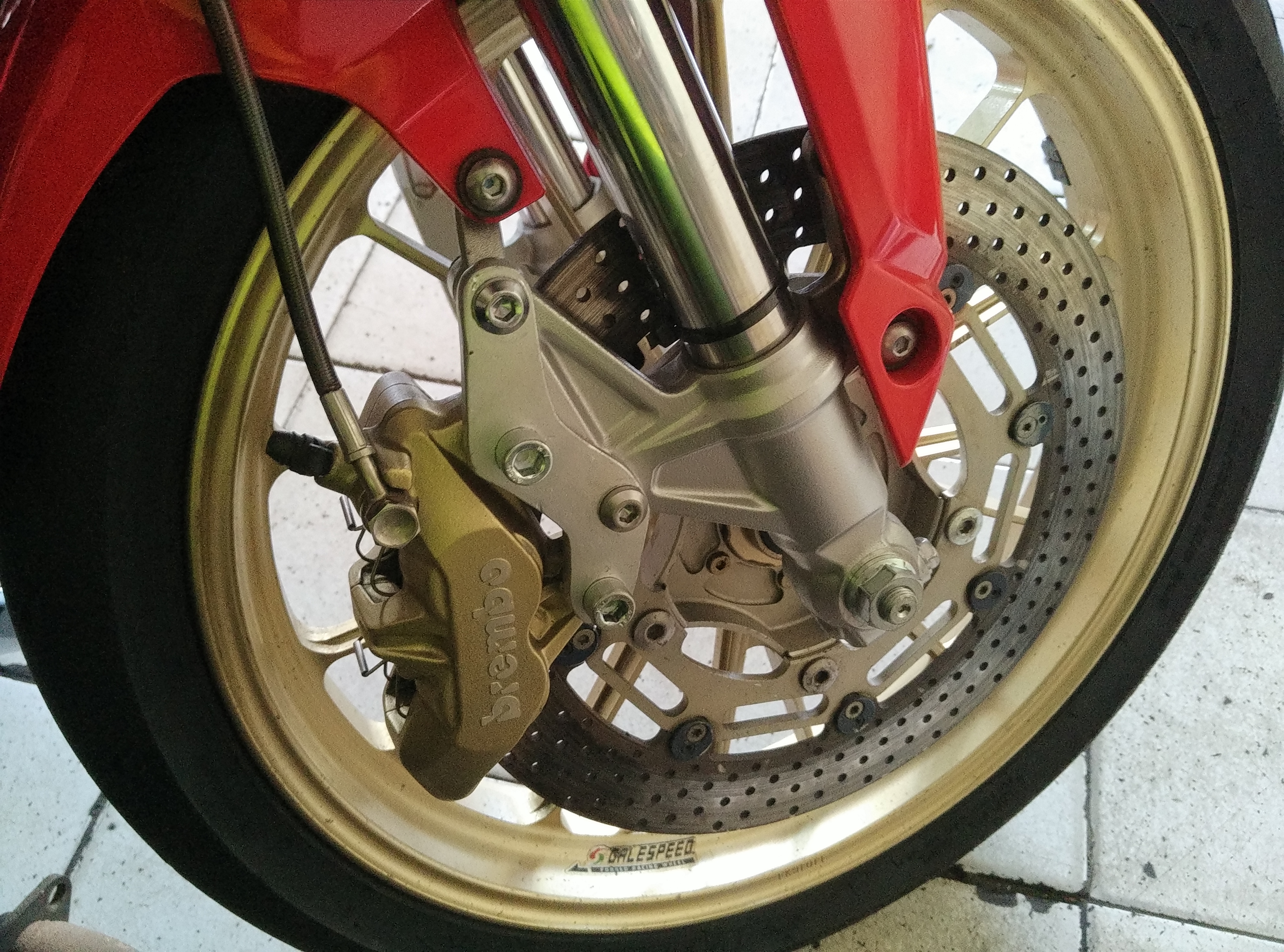 Honda CBR250RR Tampil Beda Pakai Pelek Kawasaki Ninja 250 Gilamotor