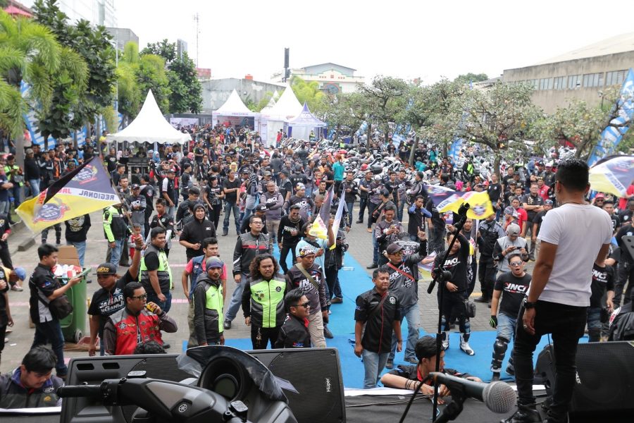 Komunitas-komunitas MAXI Yamaha di event MAXI Yamaha Day di Bandung