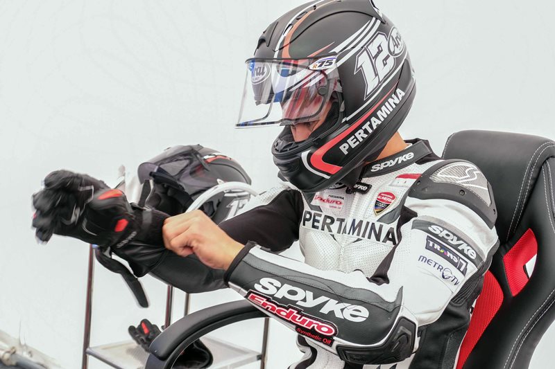 Tampil Perdana di WSS 300, Ali Adrian Alami Masalah Teknis 02