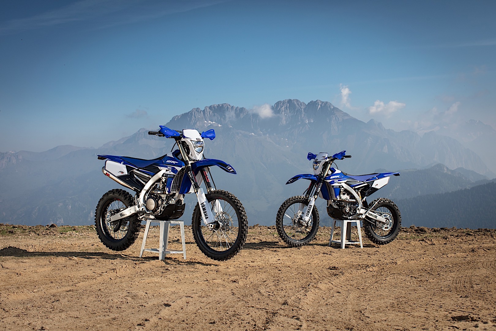 Yamaha WR450F Dan WR250F EnduroGP Kental Aura Balap Ala Tim