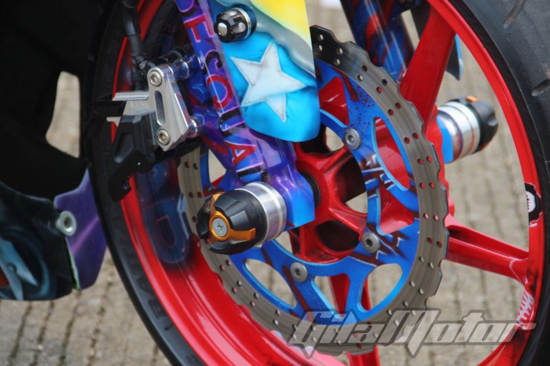 Modifikasi Kawasaki Ninja 250 Fi: Medan Perang Tokoh 