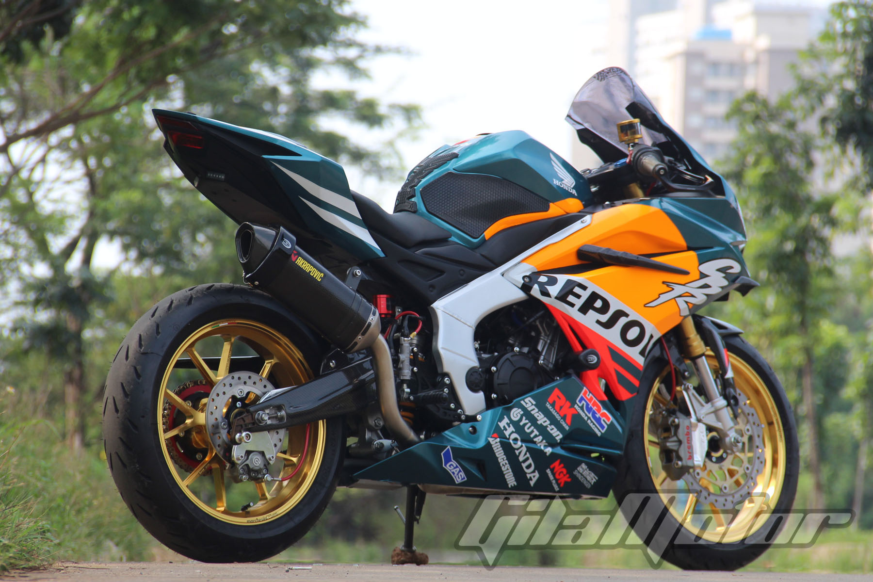 Modifikasi All New Honda CBR250RR : Serba Spesial  Gilamotor