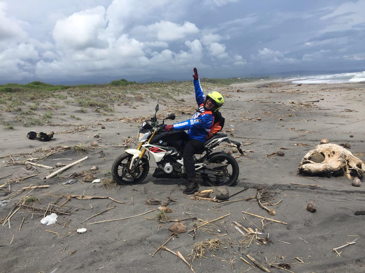 BMW G 310 R Tempuh Ratusan Kilometer di Indonesian Moto Adventure Safari 2017