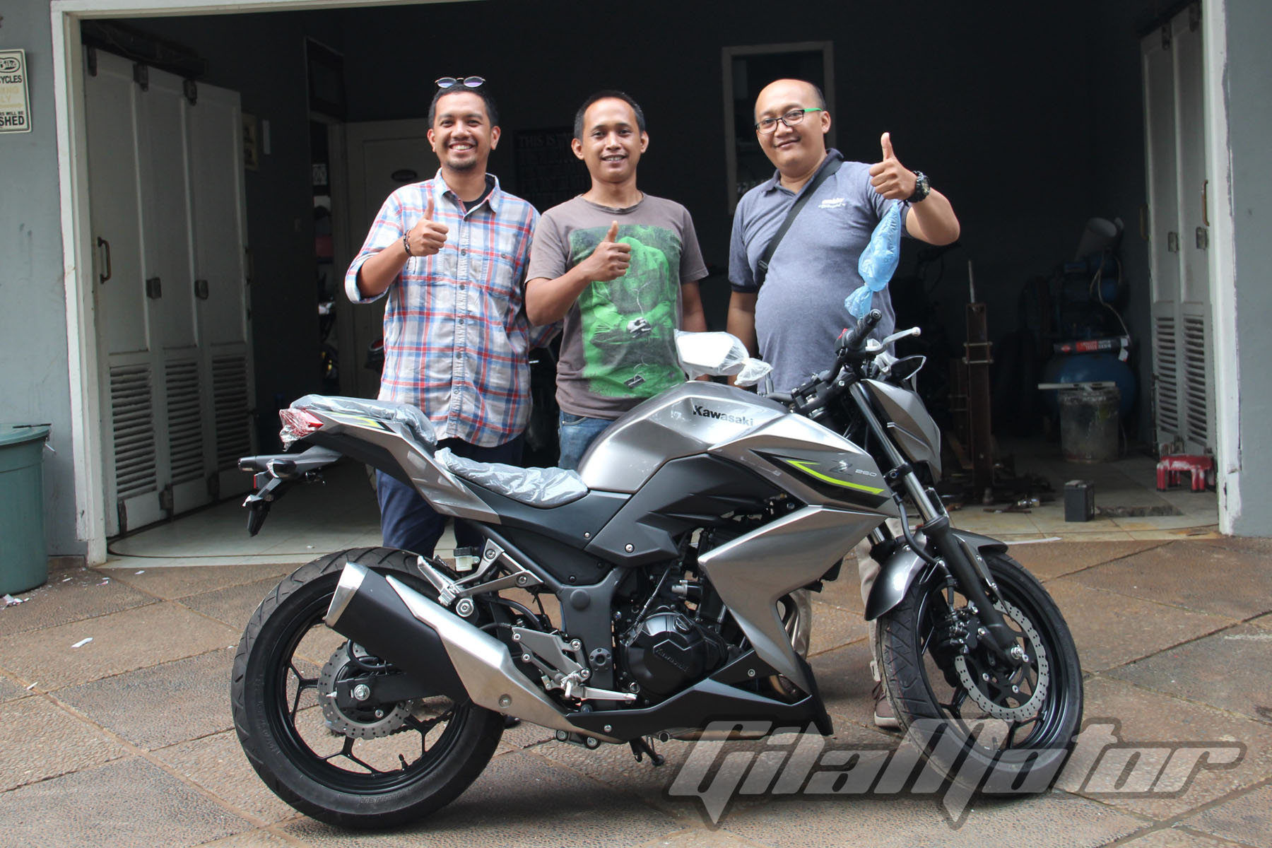 Wah Evalube Bangun Motor Custom Gilamotor