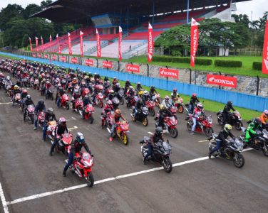 Komunitas Honda CBR Ngebut Bareng di Sentul