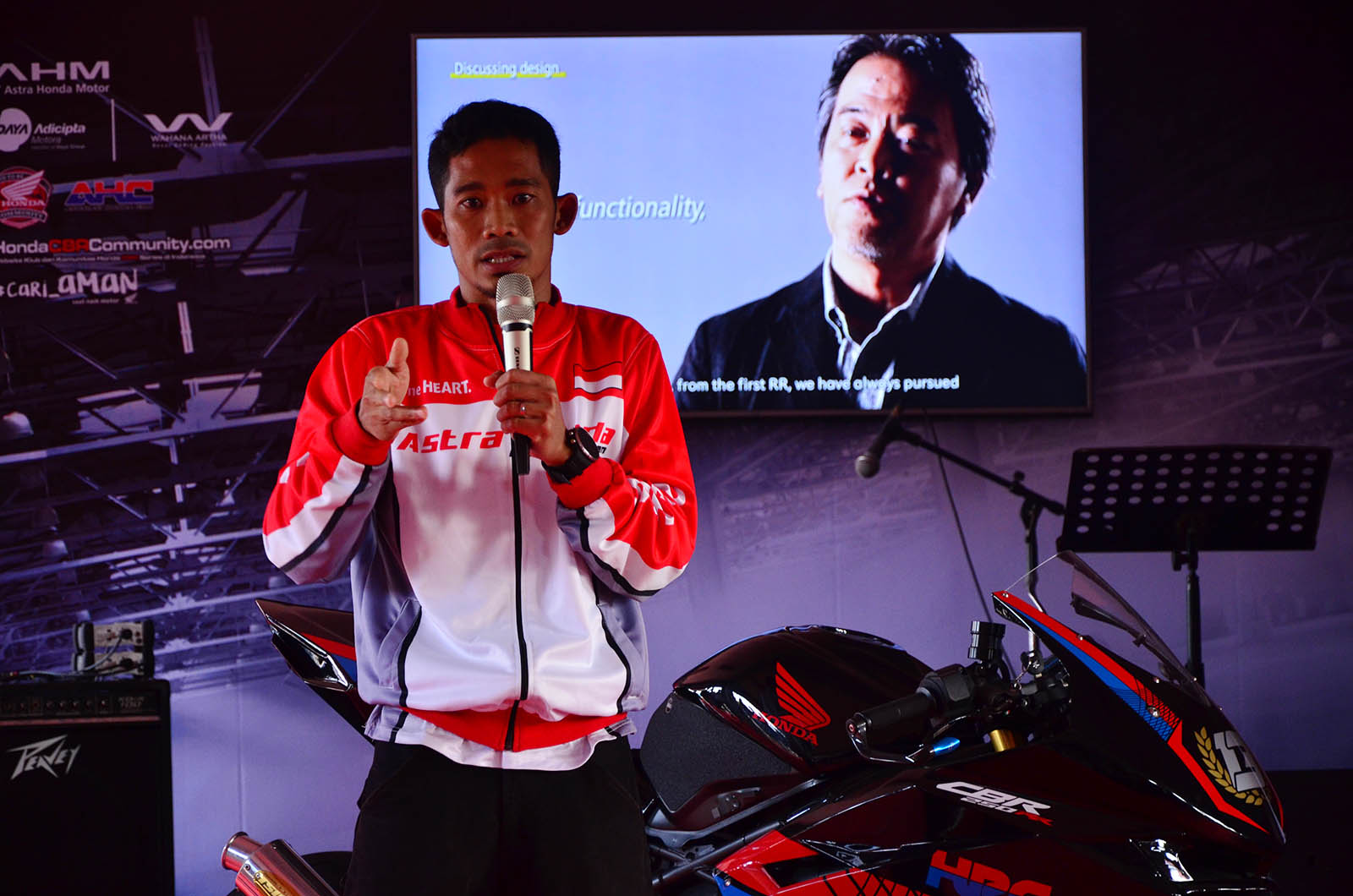 Komunitas Honda CBR Ngebut Bareng di Sentul