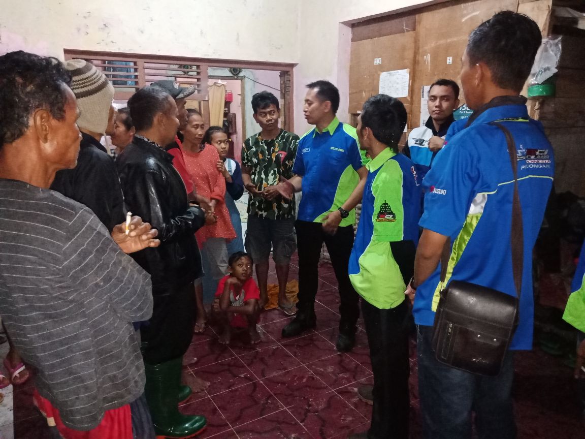 Baksos Komunitas Suzukii GSX Club Indonesia