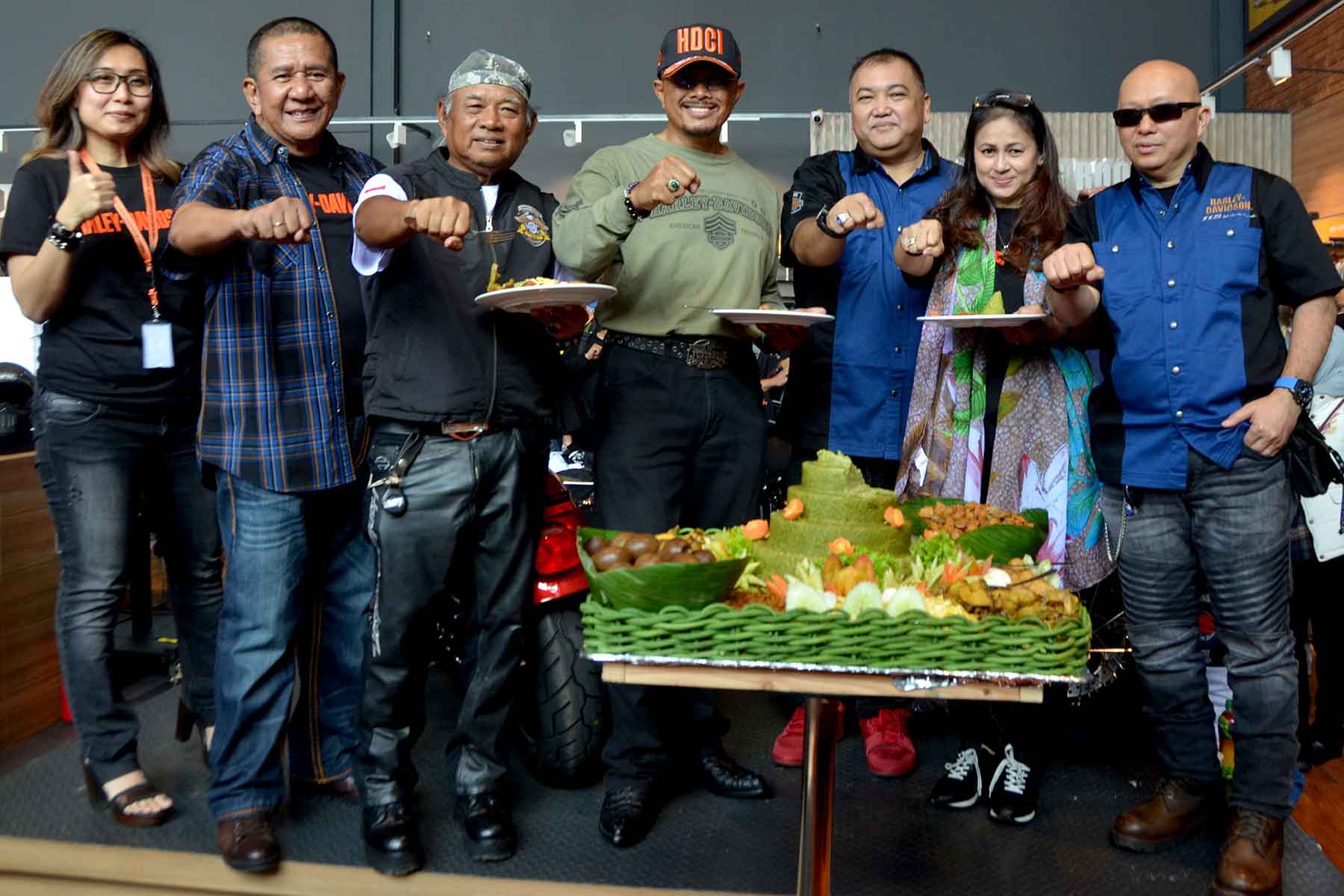 Ribuan Bikers Hadiri Ulang Tahun Pertama Anak Elang Harley 