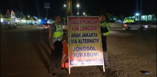 jalur puncak tutup