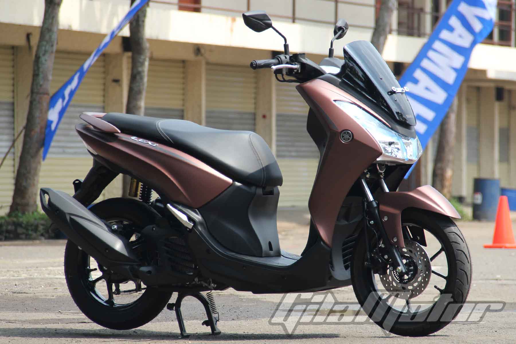 Kumpulan Modifikasi Yamaha Lexi Warna Merah