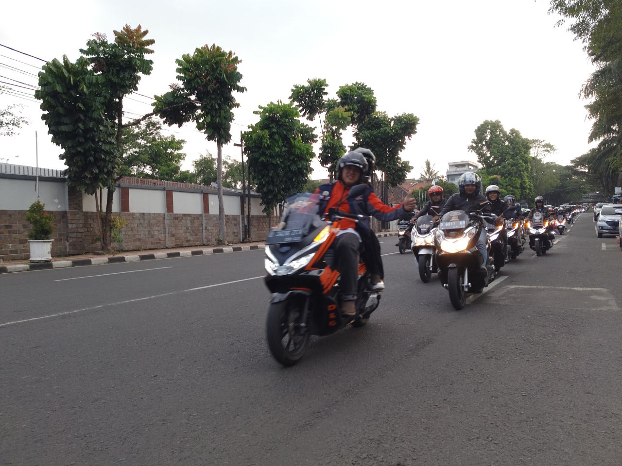 Honda Jabar Gelar PCX  Scooter Ride di  Bandung  Gilamotor