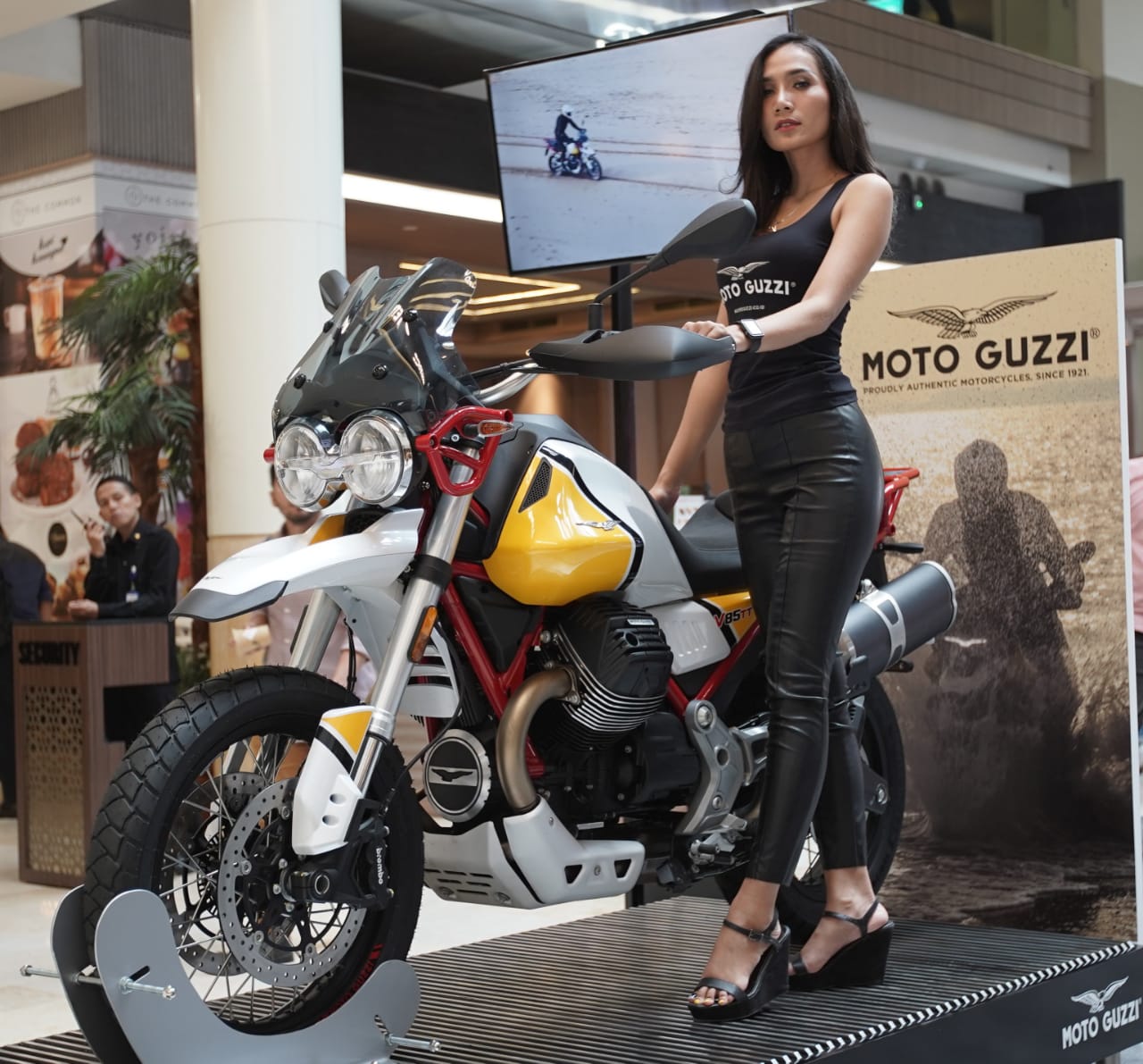Piaggio Indonensia Tawarkan Moto Guzzi V85tt Dengan Harga Rp 650