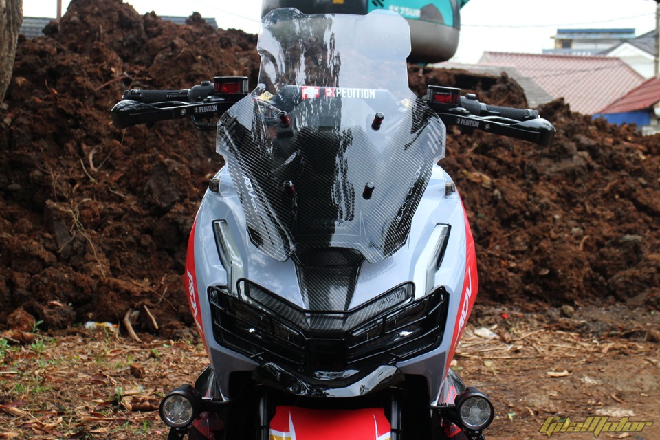 Modifikasi Honda ADV150 Perkuat Karakter Motor Petualang 