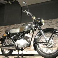 motor pertama – Kawasaki B8 – wikimedia