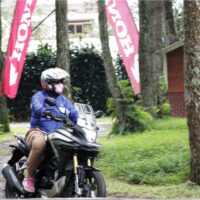 Satu demi satu peserta memasuki area Honda Bikers Land 2021 di Cibodas Bandung