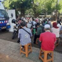 Suasana pengurusan SIM Keliling 02