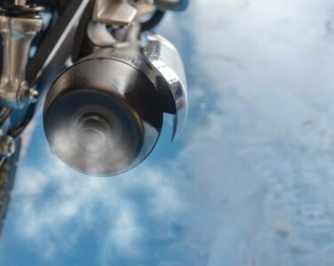 Knalpot Motor Keluar Asap Saat Terjang Banjir?