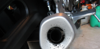 Penyebab Oli Keluar dari Knalpot Motor